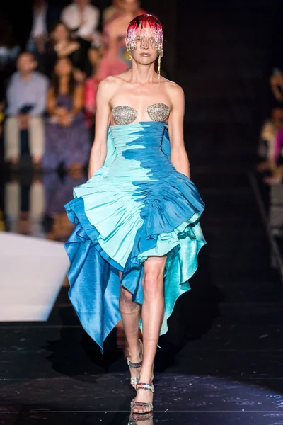 Look 27